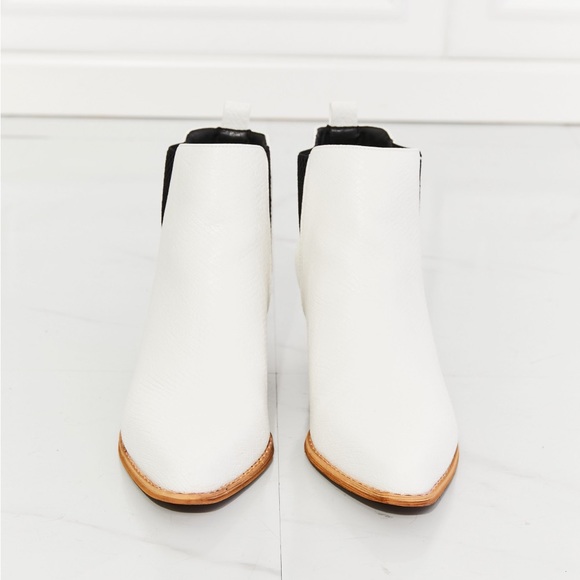 Boho Southern White Boots - Picture 5 of 7